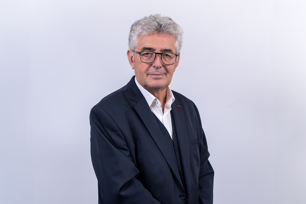 Marc Madiot Représentent des groupes sportifs cyclistes professionnels Manager de Groupama-FDJ