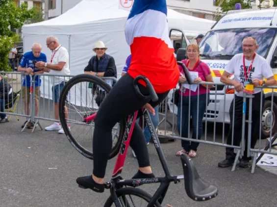 Vélo acrobatique 